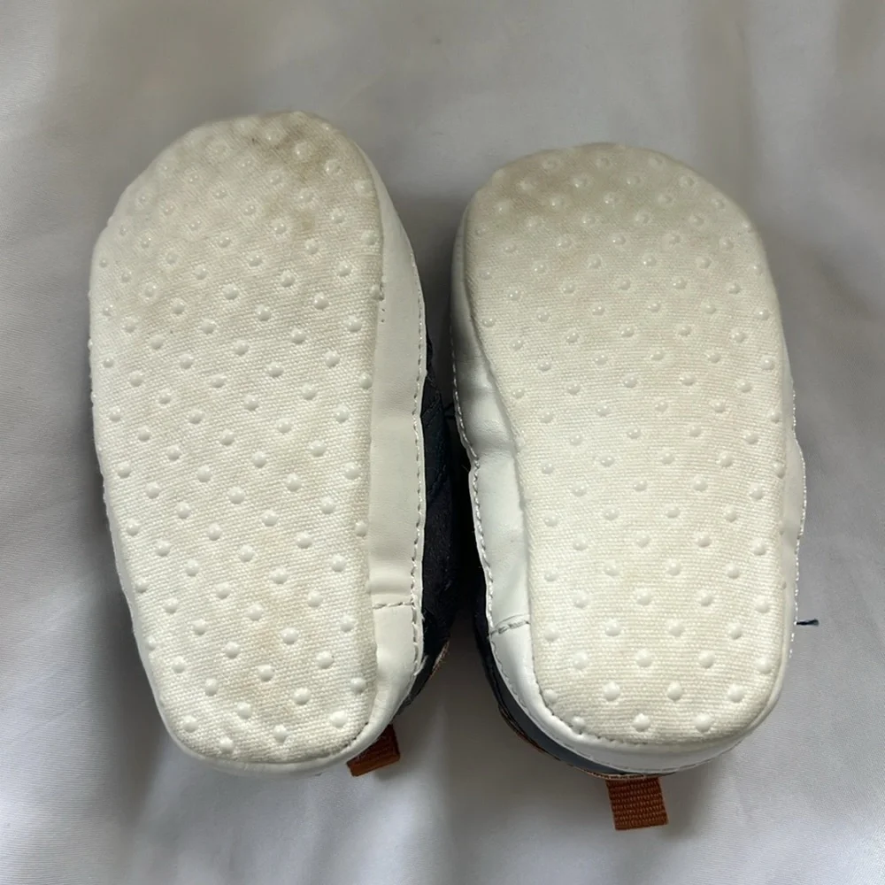 Old Navy Double Strap Baby Sneakers 6-12M